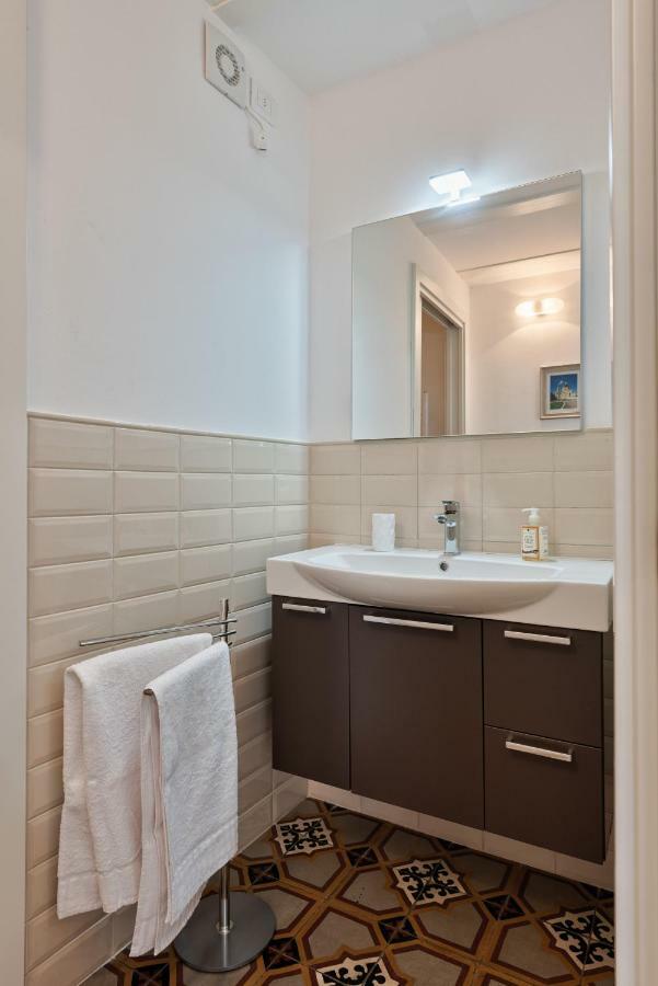 Apartments To Art Торино Екстериор снимка